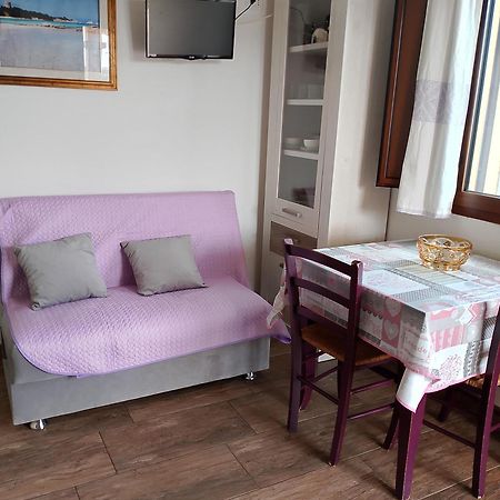 Agriturismo Gli Olivastri, Appartamento La Rosa Dei Venti Con Piscina E Solarium , Vista Mare ,Climatizzatore ,Wifi Aglientu Exterior photo